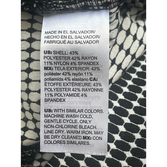 Women's Chico's Brigitte Black White Grid Stretch Ankle Pants Size 14 R - Picture 6 of 6